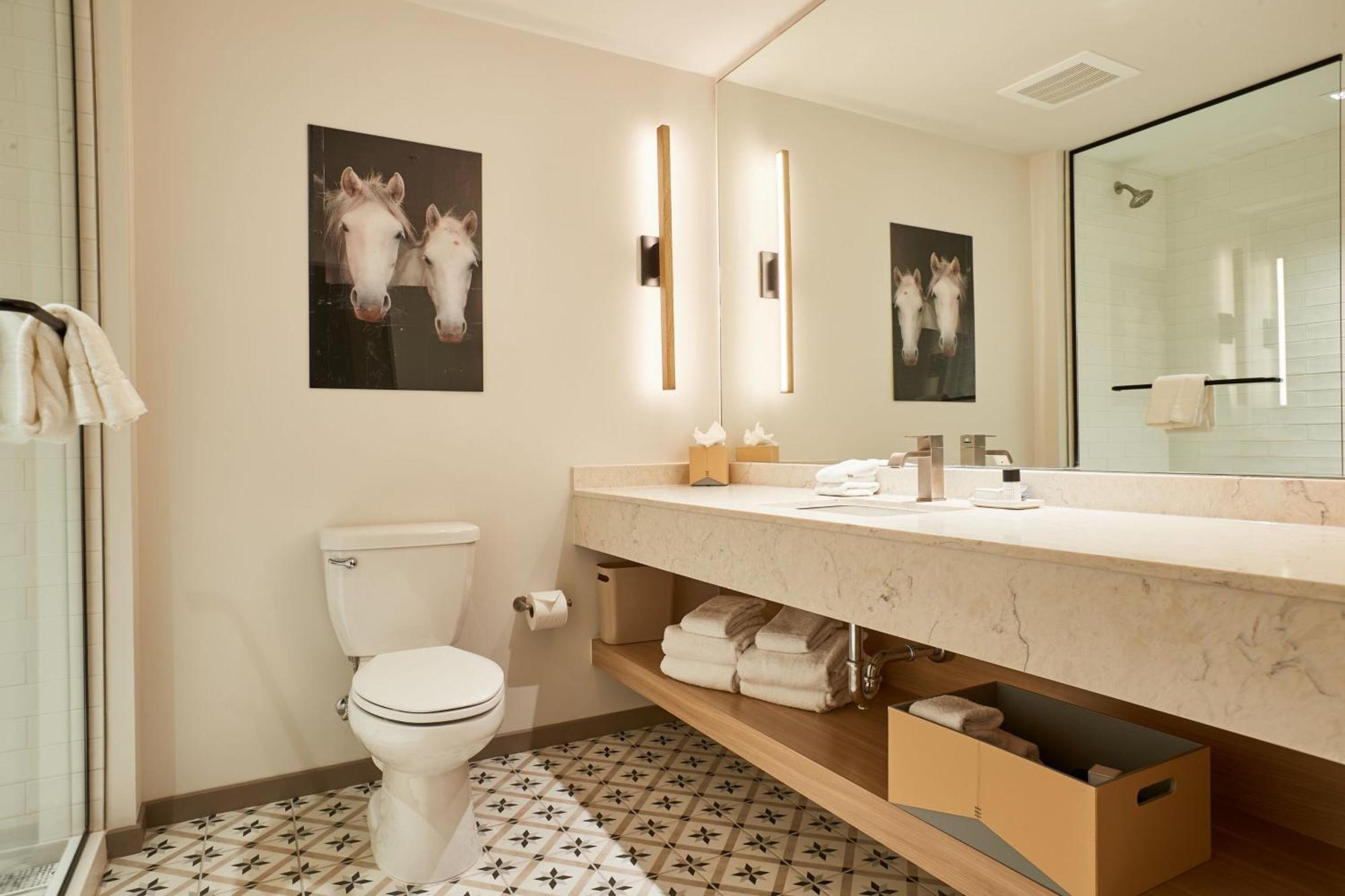 Noun Hotel, Norman, A Tribute Portfolio 5* Norman